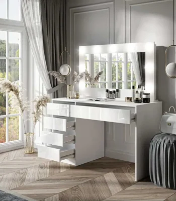 Stylish Dressing Table with Mirror