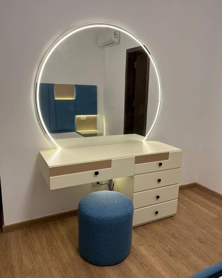 stylish dressing table with mirror